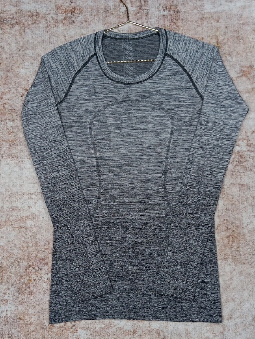 Lululemon Swiftly Tech Grey Long Sleeve  Active Top Womens Size 6